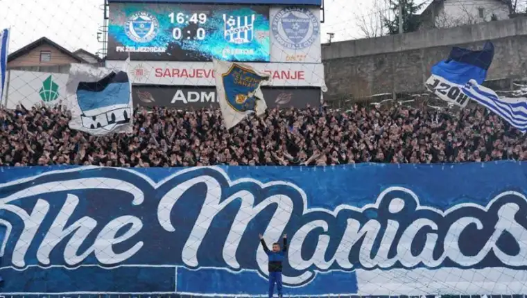 Manijaci tri