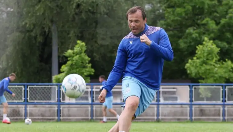 Samir berkisas