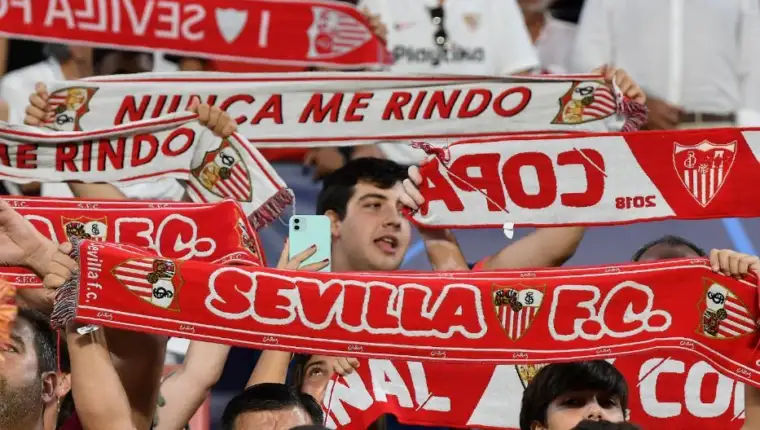 Sevilla fans