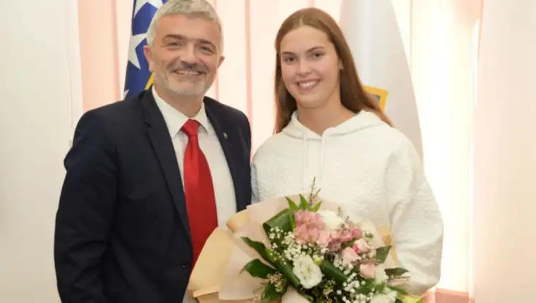 Lana pudar