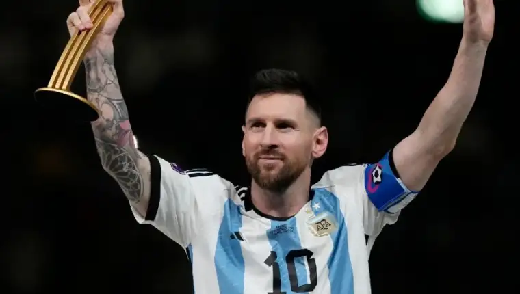 Leo mess