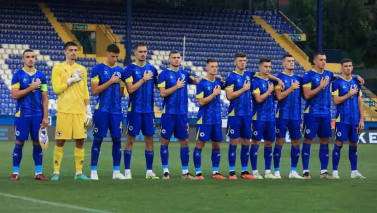 U21
