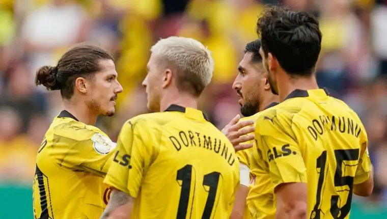 Borussia dortmund 1