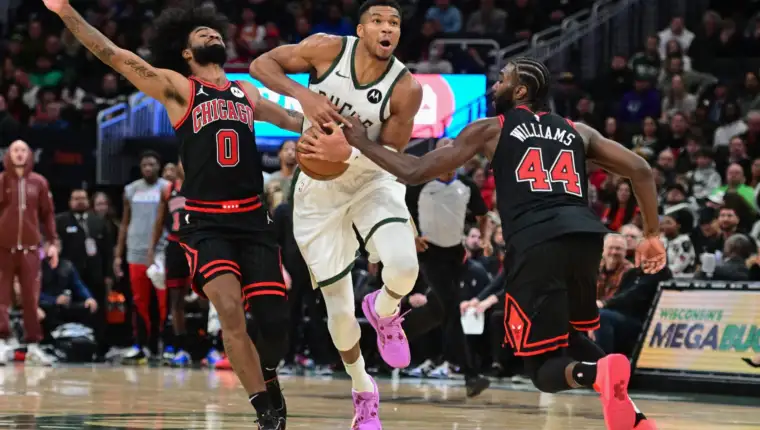 Giannis antetokounmpo scaled