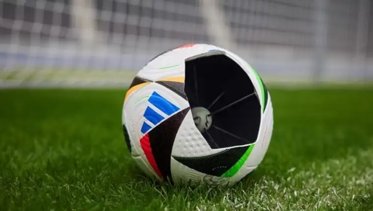 Adias uefa euro
