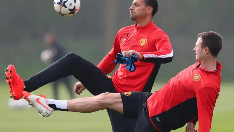 Rio ferdinand johnny evans manchester united