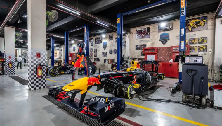Bolid RB7 1 scaled