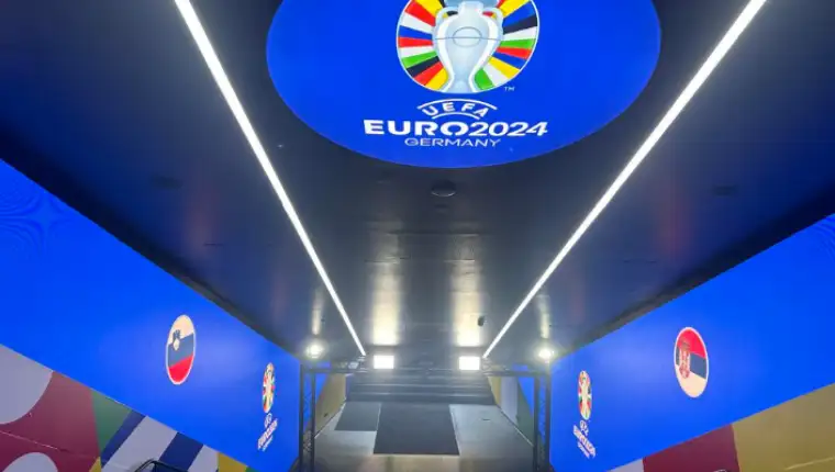 Euroo
