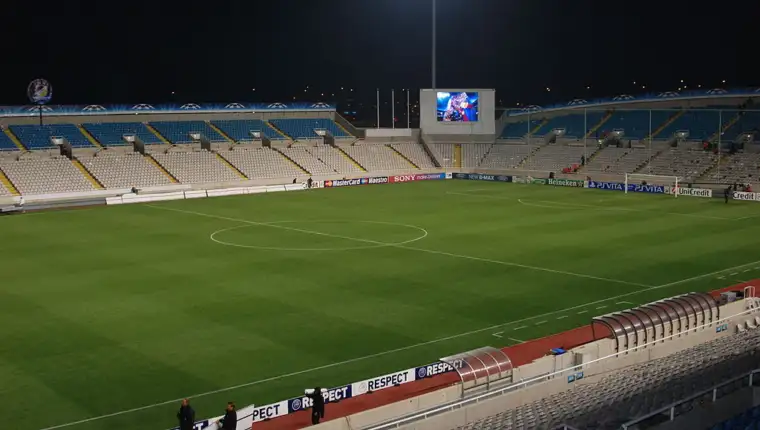 APOEL real madrid 6879935408