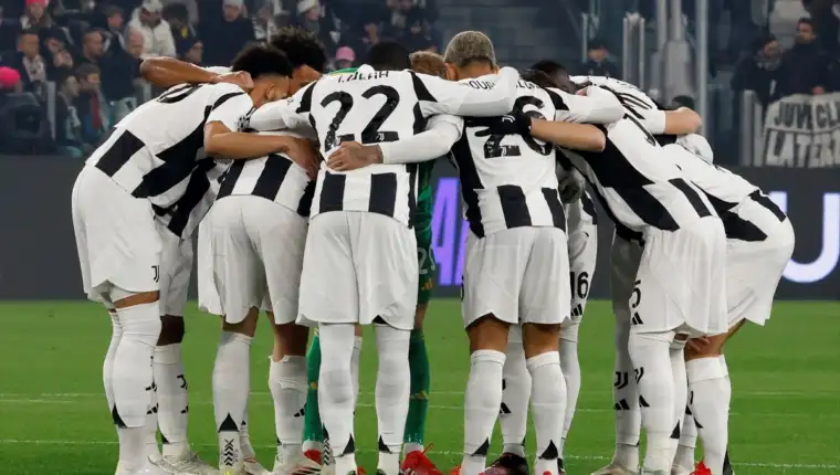 AA 20250211 37025369 37025363 UEFA LIGA SAMPIONA JUVENTUS PSV EINDHOVEN