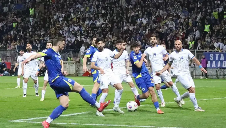 Demirovic gol
